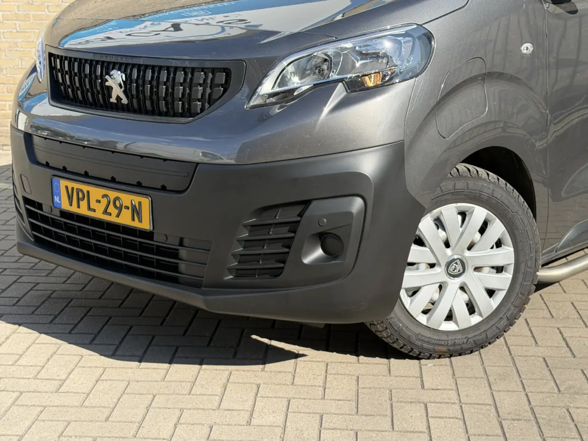 Standard Premium 136 PK 75 kWh CarPlay/Cruise control/achteruitrij camera