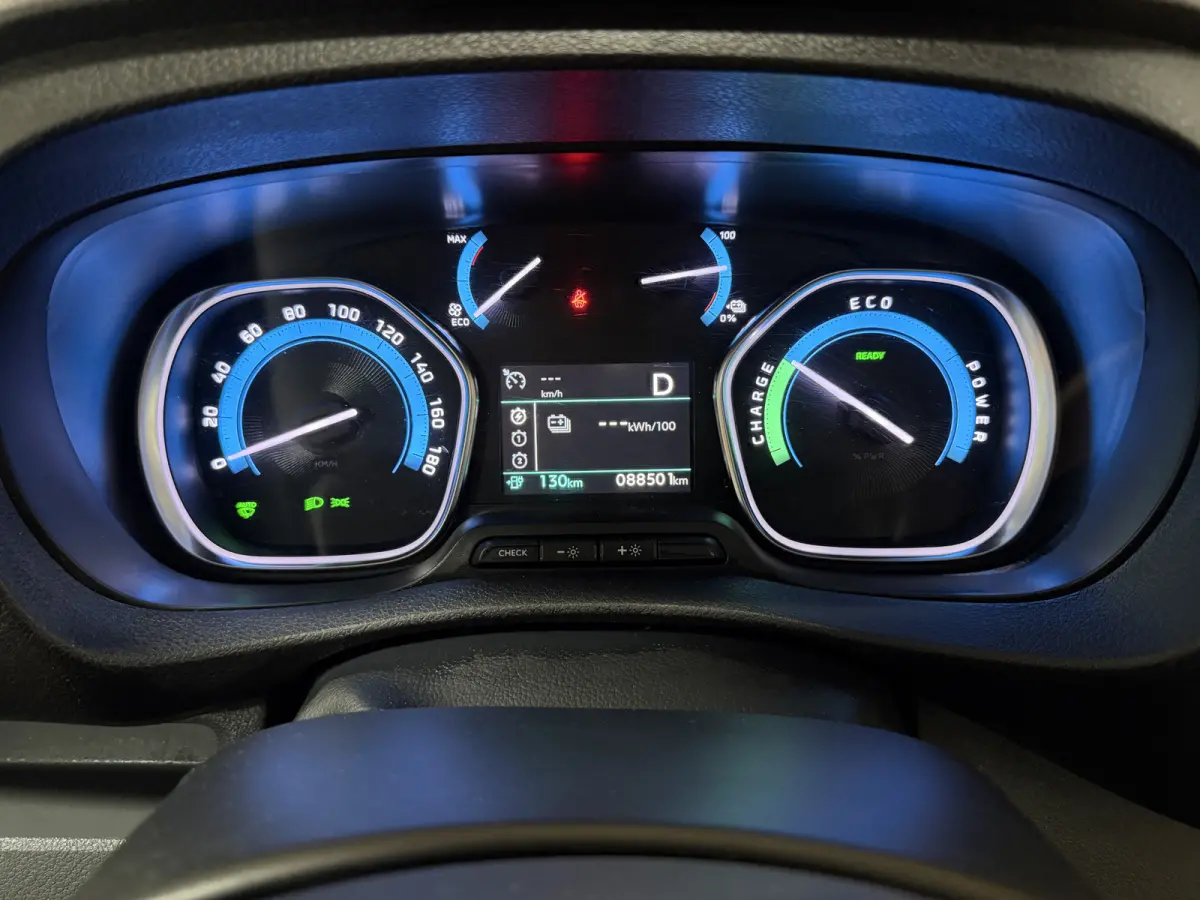 Standard Premium 136 PK 75 kWh CarPlay/Cruise control/achteruitrij camera