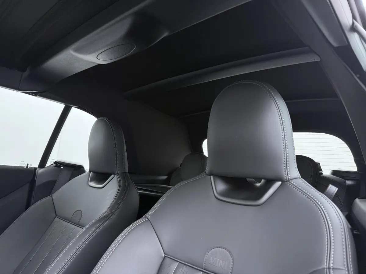 C Pakket M | Harman Kardon | Comfort Access | Stoel & Stuurverwarming