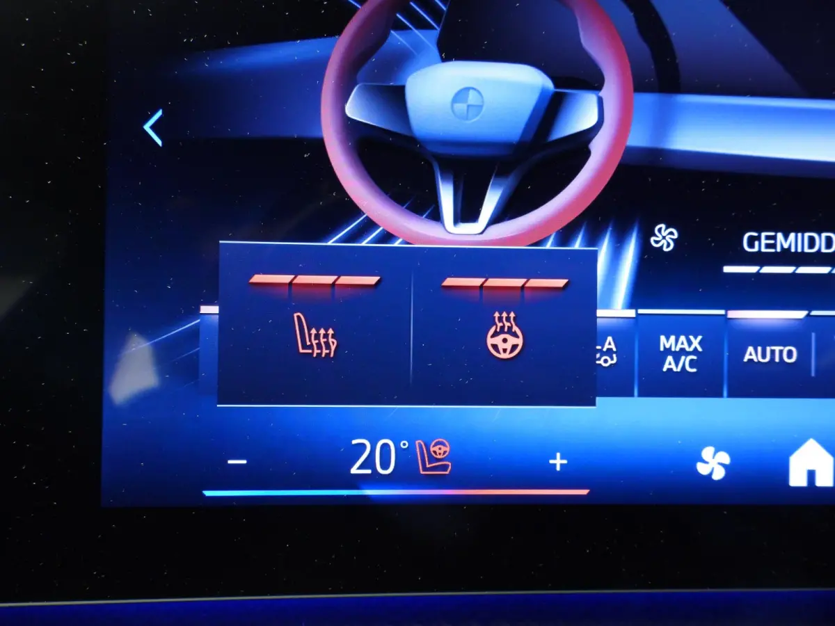sDrive20i | M-Sportpakket | LED | Navigatie | Sportstoelen | Stoelverwarming | Keyles go | DAB | Alu 19 inch