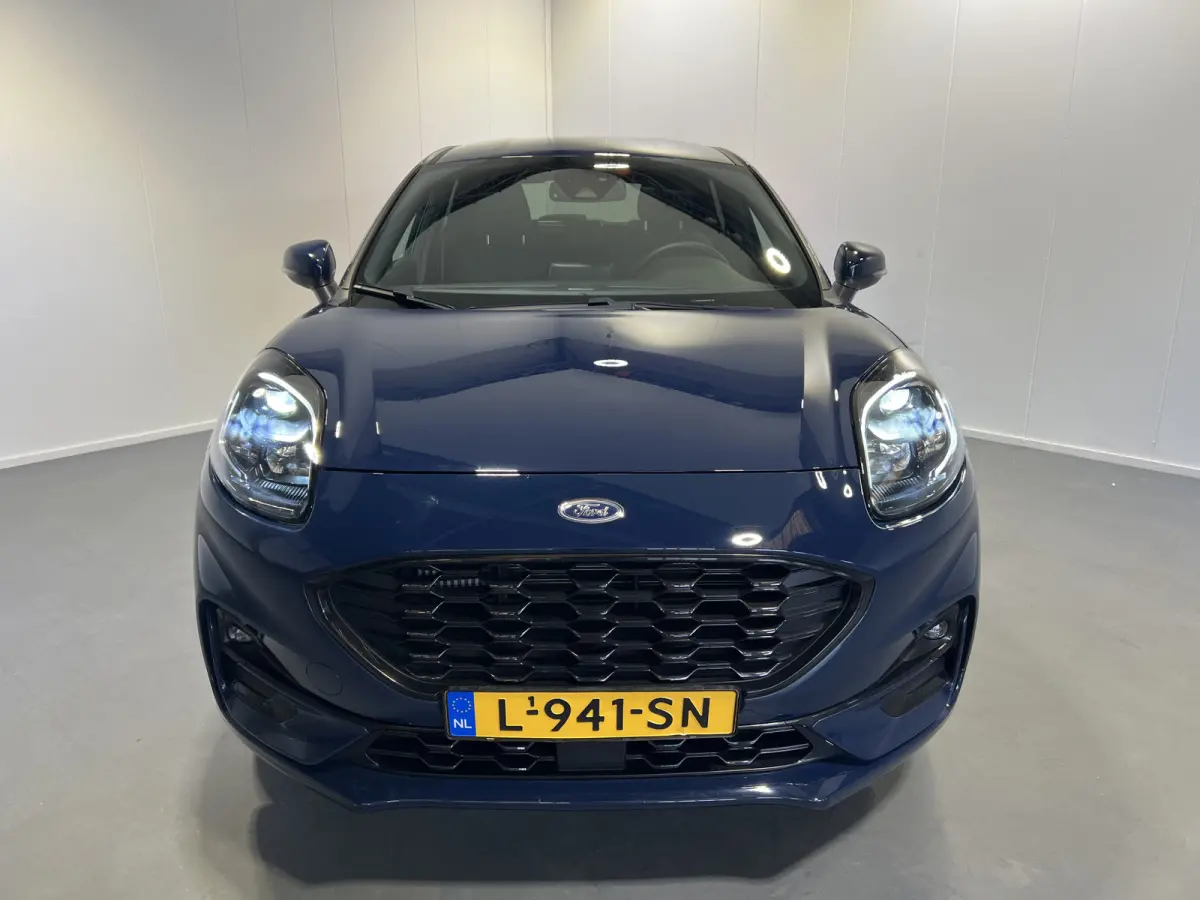 1.0 EcoBoost ST-Line X | Navigatie/Android/Apple Carplay | LM Velgen 18" | Cruise Control | Airco | LED Koplampen | Lederen/Stoffen Bekleding |