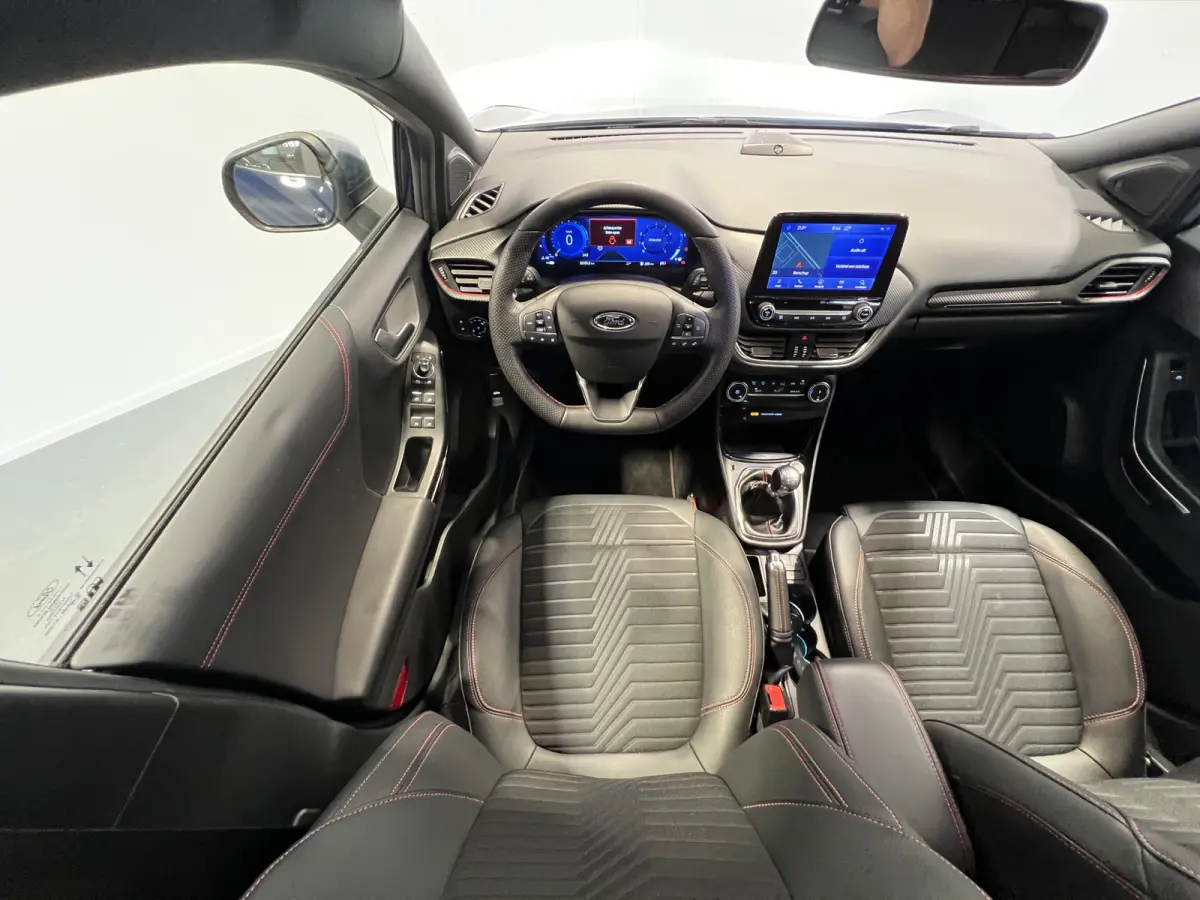 1.0 EcoBoost ST-Line X | Navigatie/Android/Apple Carplay | LM Velgen 18" | Cruise Control | Airco | LED Koplampen | Lederen/Stoffen Bekleding |