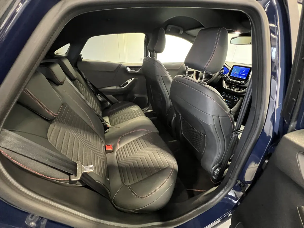 1.0 EcoBoost ST-Line X | Navigatie/Android/Apple Carplay | LM Velgen 18" | Cruise Control | Airco | LED Koplampen | Lederen/Stoffen Bekleding |