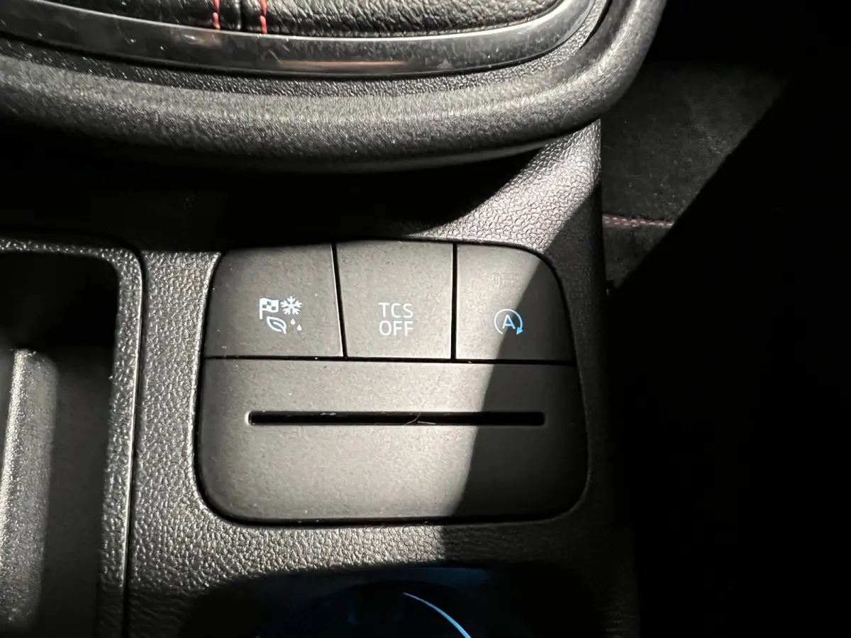 1.0 EcoBoost ST-Line X | Navigatie/Android/Apple Carplay | LM Velgen 18" | Cruise Control | Airco | LED Koplampen | Lederen/Stoffen Bekleding |
