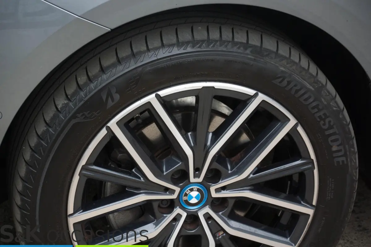225e xDrive