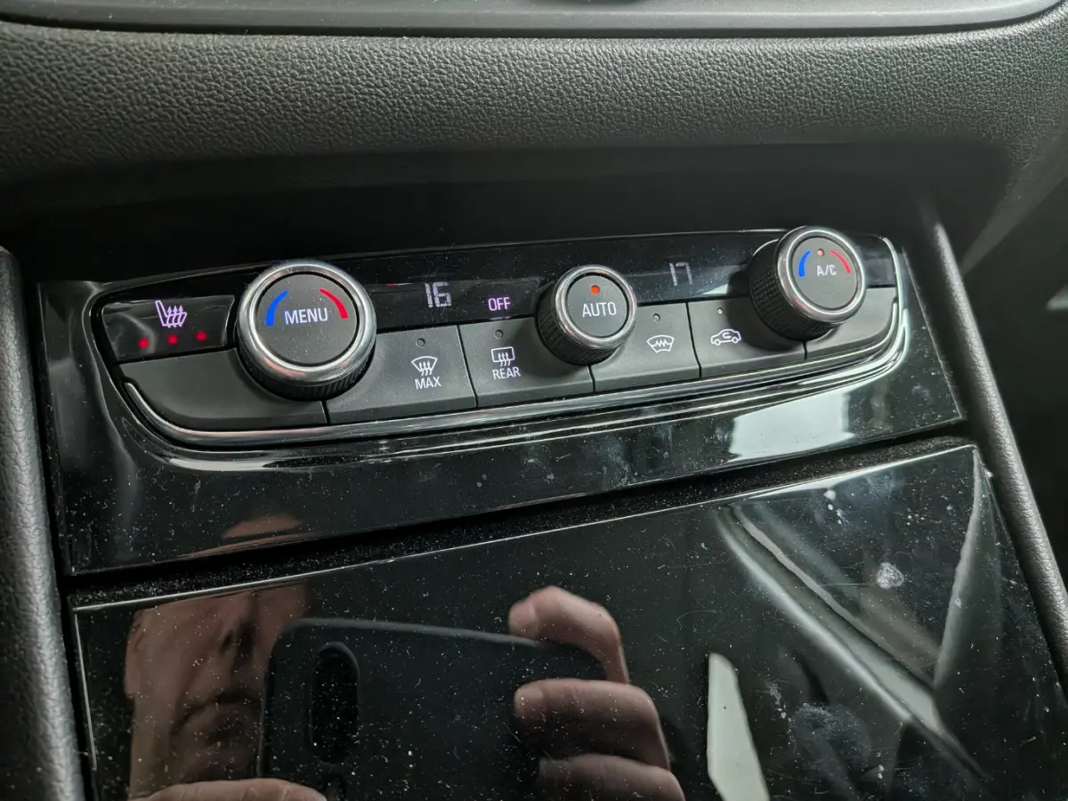1.6 Turbo Plug-In Hybrid Ultimate | Achteruitrijcamera | Alcantara bekleding | Cruise control adaptief met Stop&Go en stuurhulp