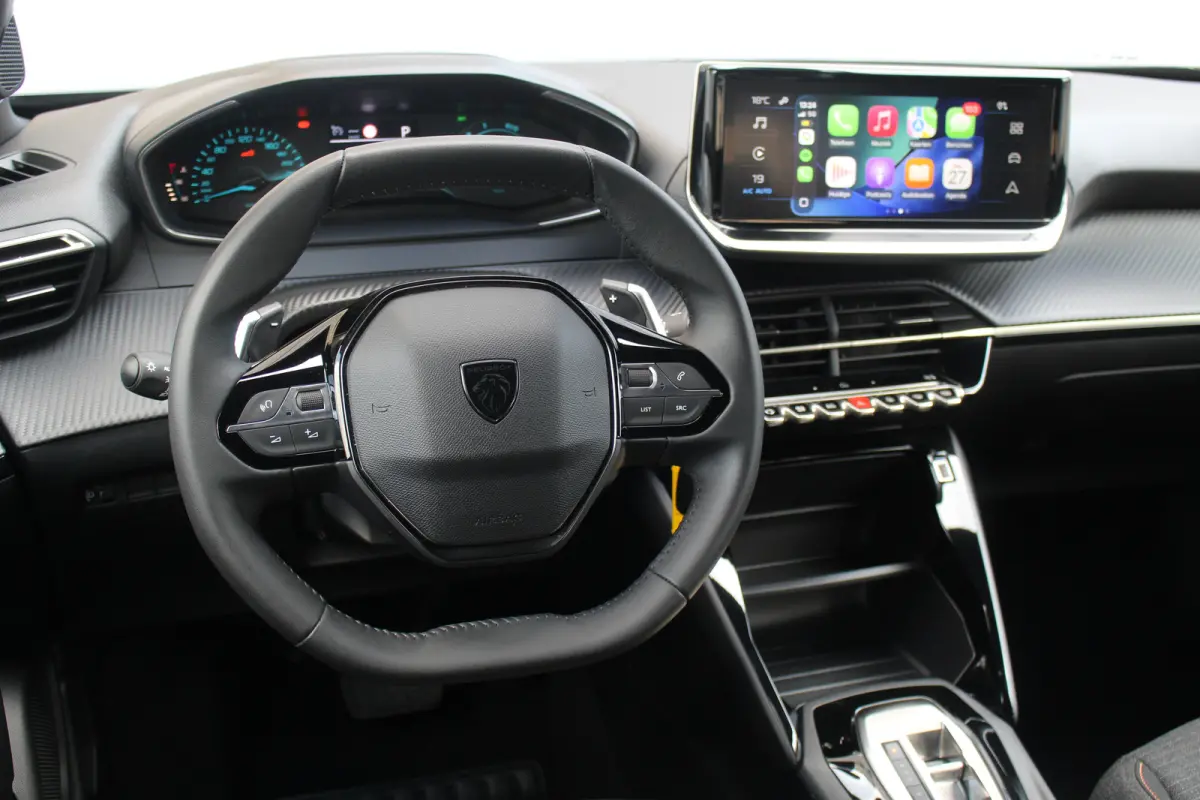 1.2 Hybrid 145 PK Style | Climate & Cruise C. | CarPlay | LED | DAB + | Climate & Cruise C. | CarPlay | LED | DAB + |