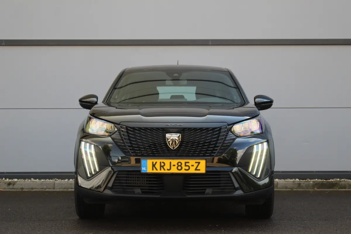 1.2 Hybrid 145 PK Style | Climate & Cruise C. | CarPlay | LED | DAB + | Climate & Cruise C. | CarPlay | LED | DAB + |