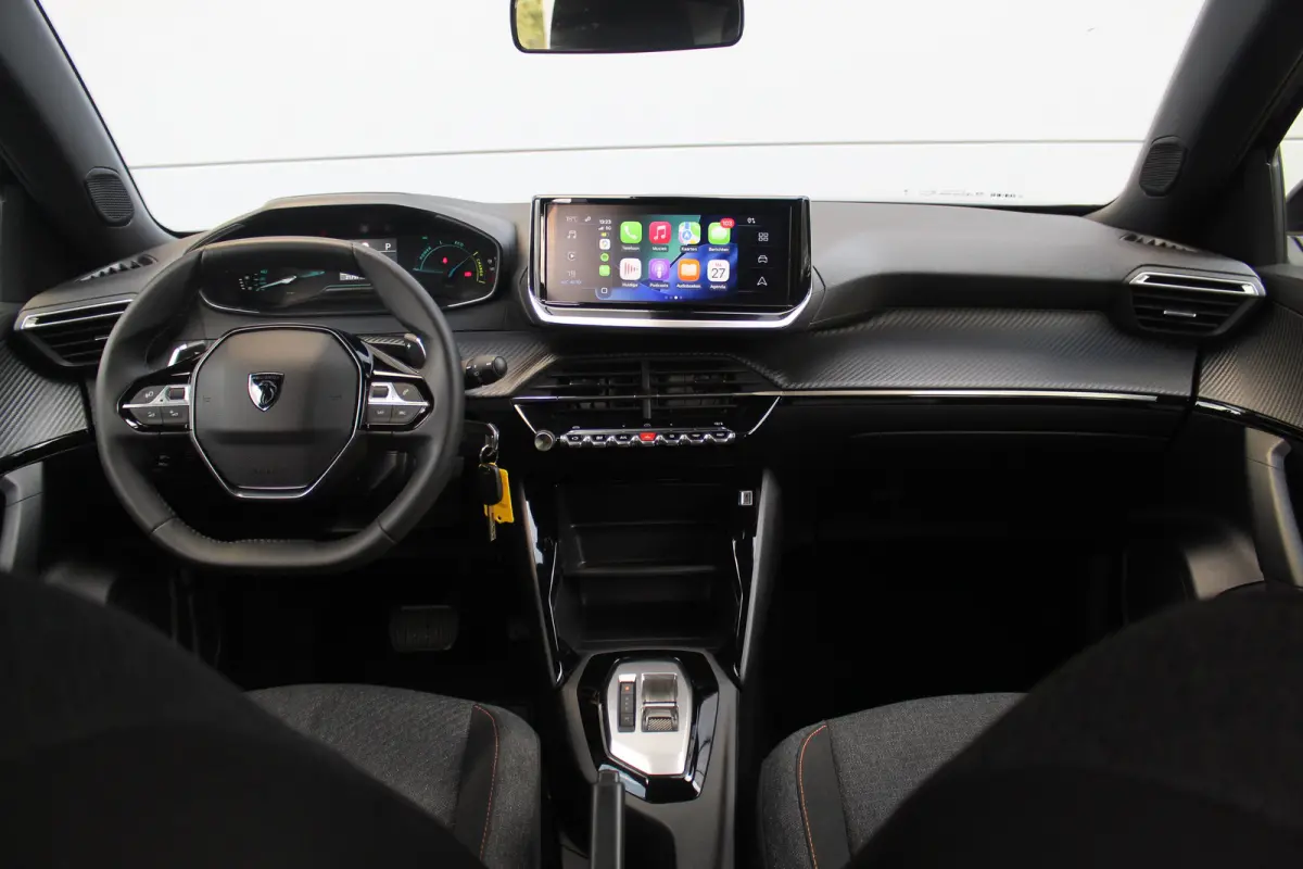 1.2 Hybrid 145 PK Style | Climate & Cruise C. | CarPlay | LED | DAB + | Climate & Cruise C. | CarPlay | LED | DAB + |