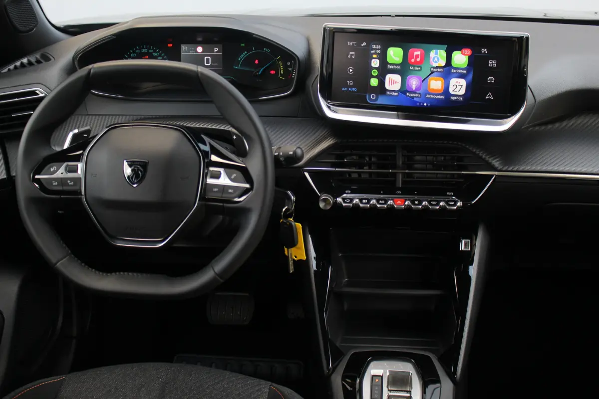1.2 Hybrid 145 PK Style | Climate & Cruise C. | CarPlay | LED | DAB + | Climate & Cruise C. | CarPlay | LED | DAB + |