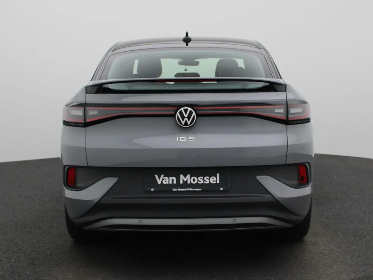 ID.5 Pro 77 kWh 204 PK| Dealeronderhouden | Navigatie | Achteruitrijcamera | Stoelverwarming | Keyless Access | Stuurwielverwarming