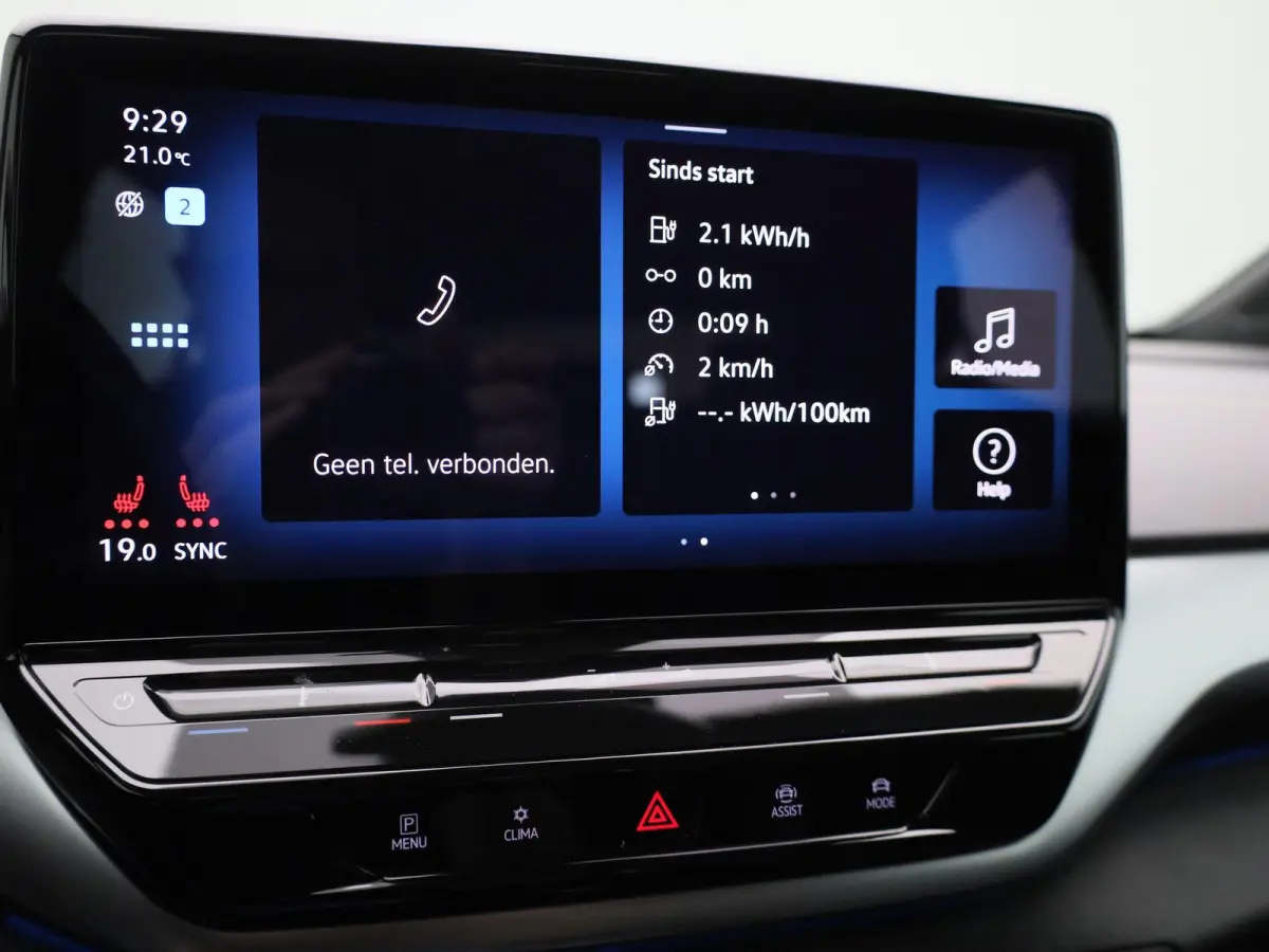 ID.5 Pro 77 kWh 204 PK| Dealeronderhouden | Navigatie | Achteruitrijcamera | Stoelverwarming | Keyless Access | Stuurwielverwarming