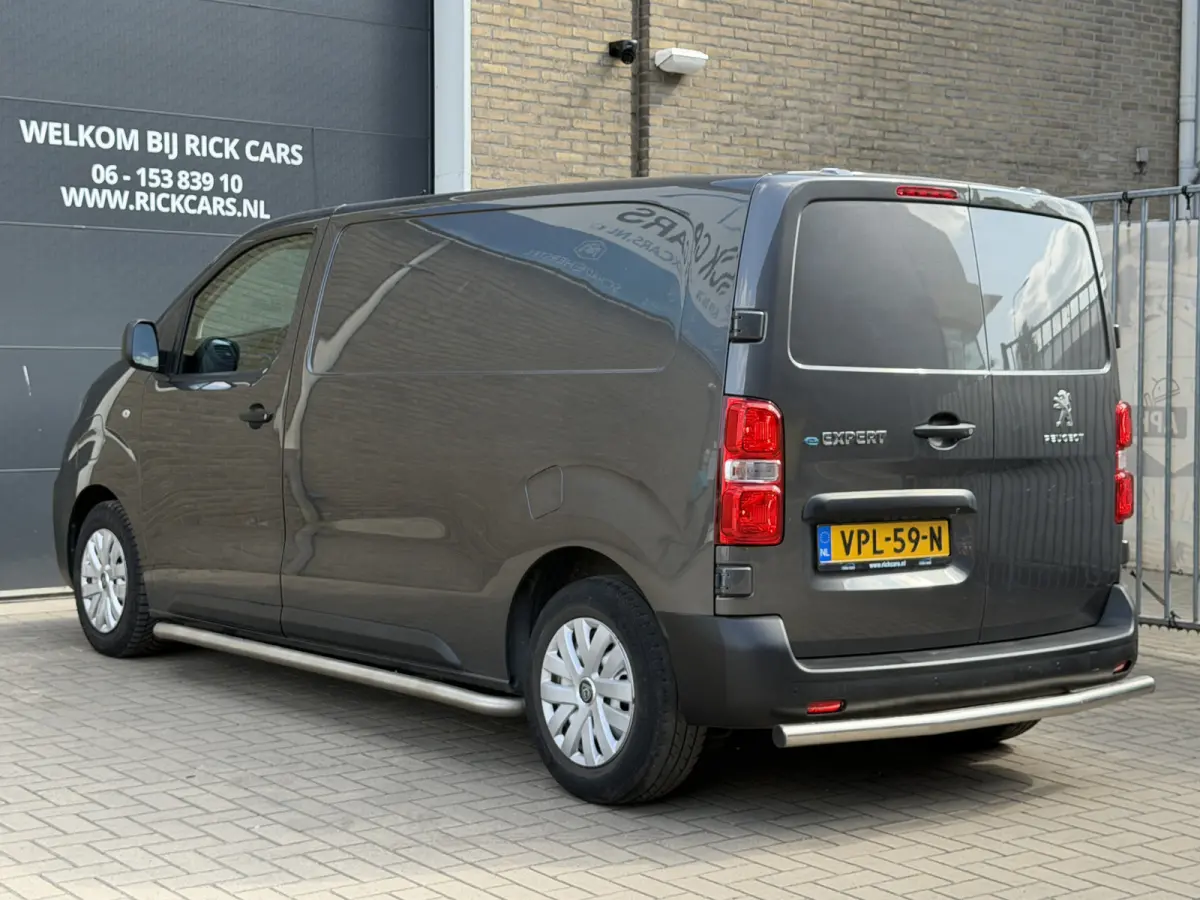 Standard Premium 136 PK 75 kWh Cruise Control