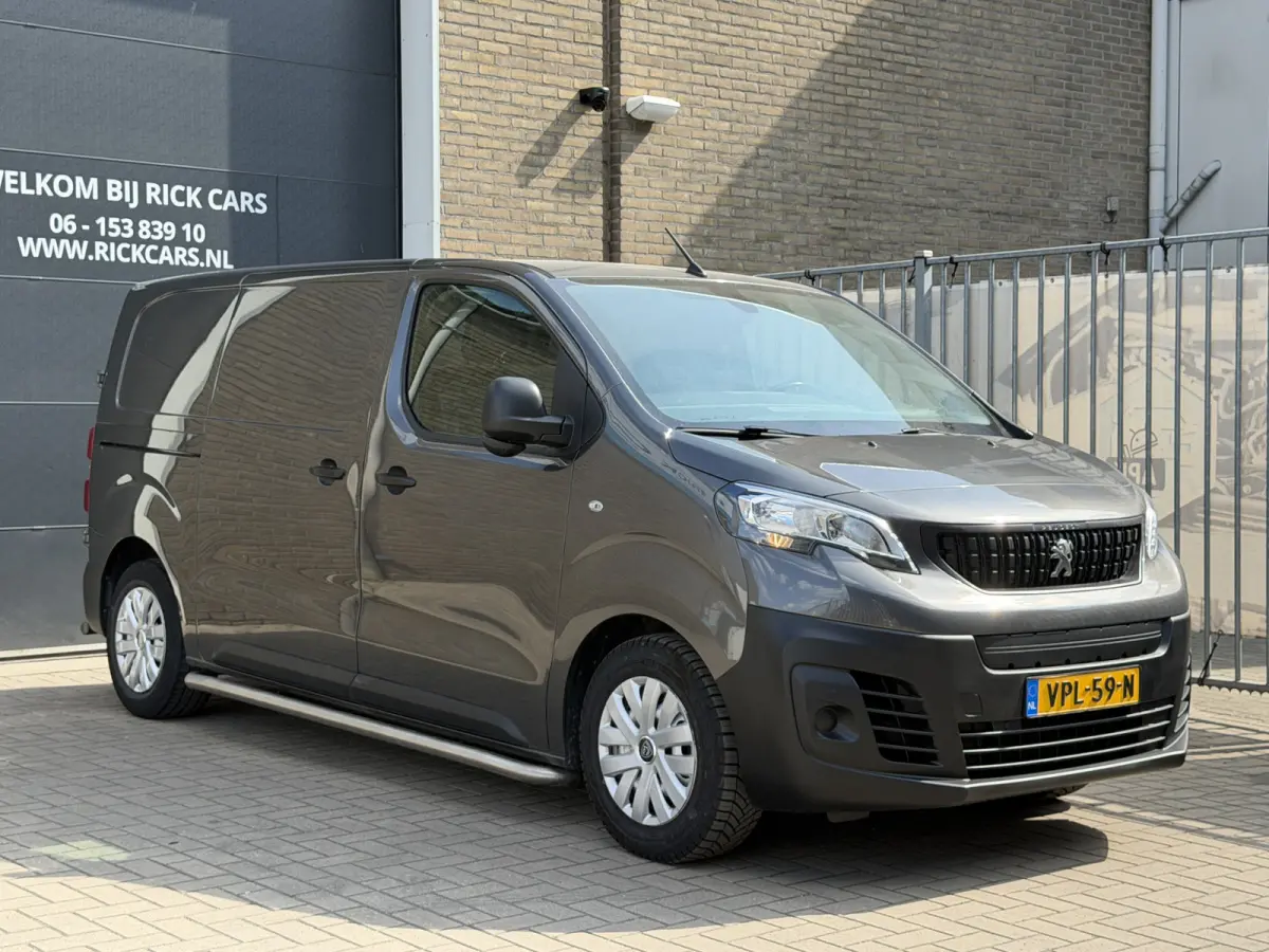 Standard Premium 136 PK 75 kWh Cruise Control