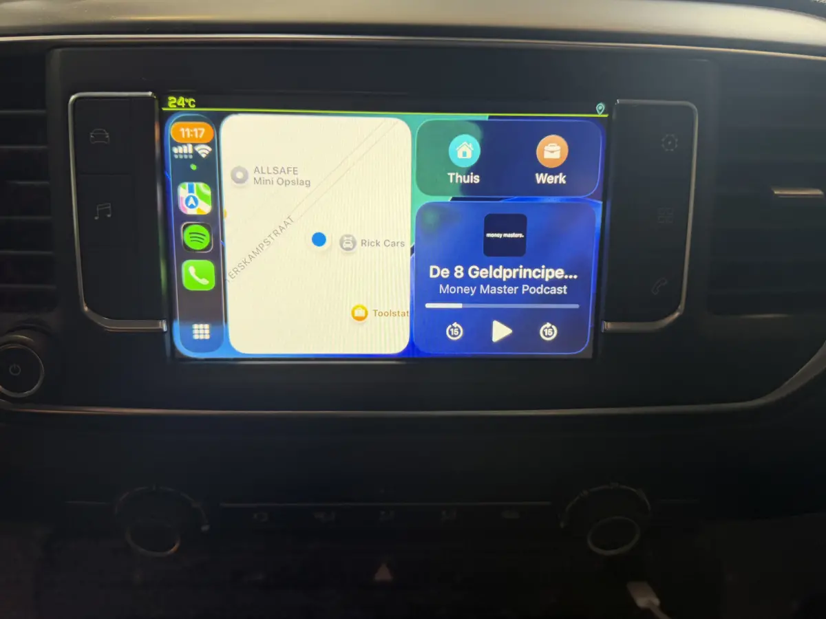 Standard Premium 136 PK 75 kWh Cruise Control