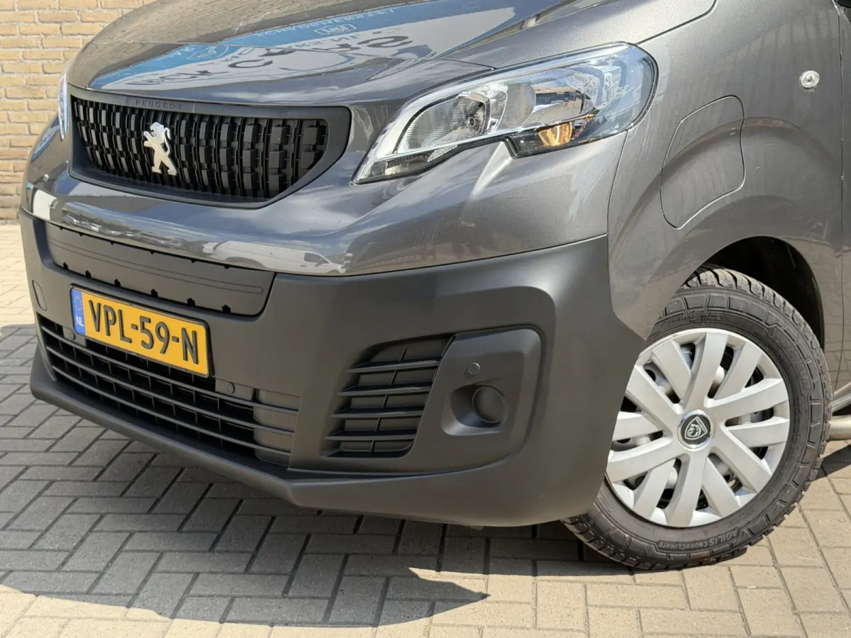 Standard Premium 136 PK 75 kWh Cruise Control