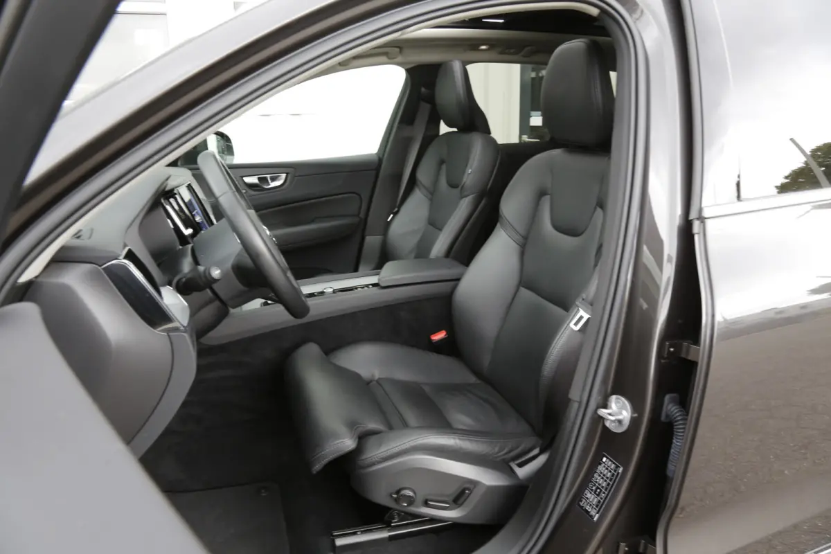 2.0 T6 Plug-in hybrid AWD Longe Range*Perfect Volvo Onderh.*Pano/Elek. Trekhaak/Leder/Stoelverw.V+A/Stuurverw./ACC/Pilot ass./360 Camera/Memorie/BLIS/Parkeersens.V+A/20 inch LM*