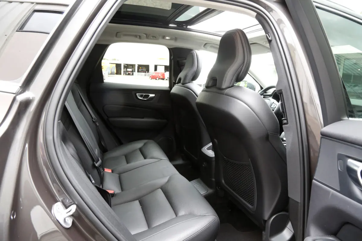 2.0 T6 Plug-in hybrid AWD Longe Range*Perfect Volvo Onderh.*Pano/Elek. Trekhaak/Leder/Stoelverw.V+A/Stuurverw./ACC/Pilot ass./360 Camera/Memorie/BLIS/Parkeersens.V+A/20 inch LM*