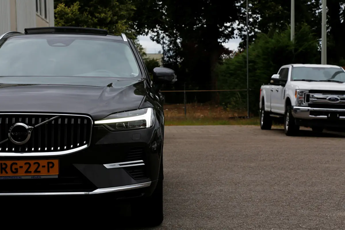 2.0 T6 Plug-in hybrid AWD Longe Range*Perfect Volvo Onderh.*Pano/Elek. Trekhaak/Leder/Stoelverw.V+A/Stuurverw./ACC/Pilot ass./360 Camera/Memorie/BLIS/Parkeersens.V+A/20 inch LM*