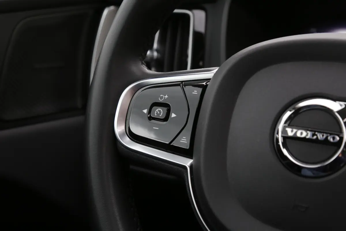 2.0 T6 Plug-in hybrid AWD Longe Range*Perfect Volvo Onderh.*Pano/Elek. Trekhaak/Leder/Stoelverw.V+A/Stuurverw./ACC/Pilot ass./360 Camera/Memorie/BLIS/Parkeersens.V+A/20 inch LM*