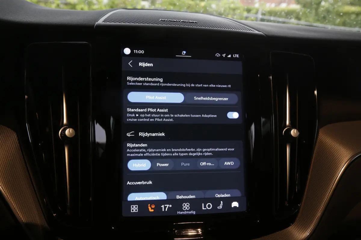 2.0 T6 Plug-in hybrid AWD Longe Range*Perfect Volvo Onderh.*Pano/Elek. Trekhaak/Leder/Stoelverw.V+A/Stuurverw./ACC/Pilot ass./360 Camera/Memorie/BLIS/Parkeersens.V+A/20 inch LM*
