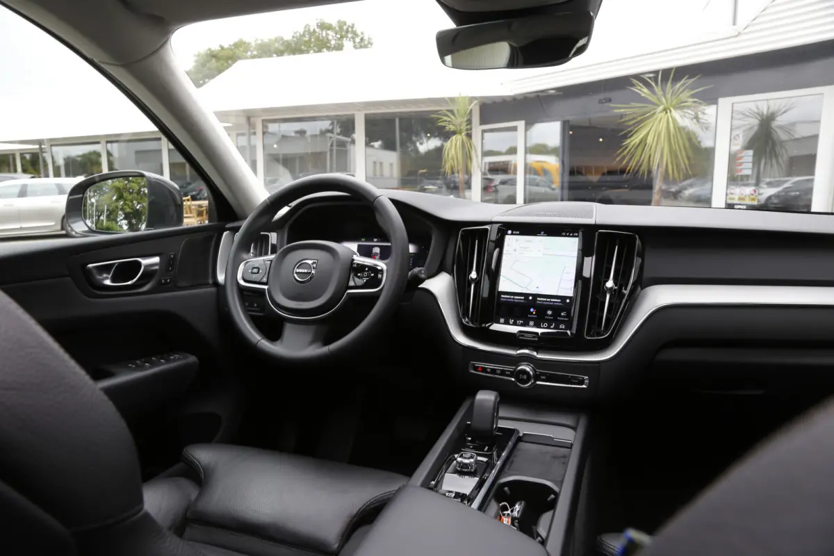 2.0 T6 Plug-in hybrid AWD Longe Range*Perfect Volvo Onderh.*Pano/Elek. Trekhaak/Leder/Stoelverw.V+A/Stuurverw./ACC/Pilot ass./360 Camera/Memorie/BLIS/Parkeersens.V+A/20 inch LM*