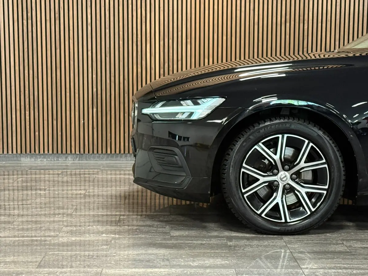 B3 Essential Edition | All Season Banden | Cruise Control | Google Infotainment | Parkeersensoren achter | Climate Control L+R | Regensensor | 17 Inch | DAB Radio | Apple Carplay/Android Aut