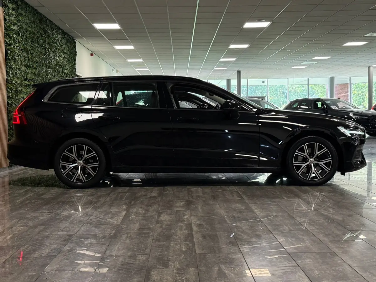 B3 Essential Edition | All Season Banden | Cruise Control | Google Infotainment | Parkeersensoren achter | Climate Control L+R | Regensensor | 17 Inch | DAB Radio | Apple Carplay/Android Aut