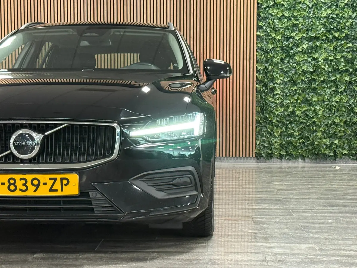 B3 Essential Edition | All Season Banden | Cruise Control | Google Infotainment | Parkeersensoren achter | Climate Control L+R | Regensensor | 17 Inch | DAB Radio | Apple Carplay/Android Aut