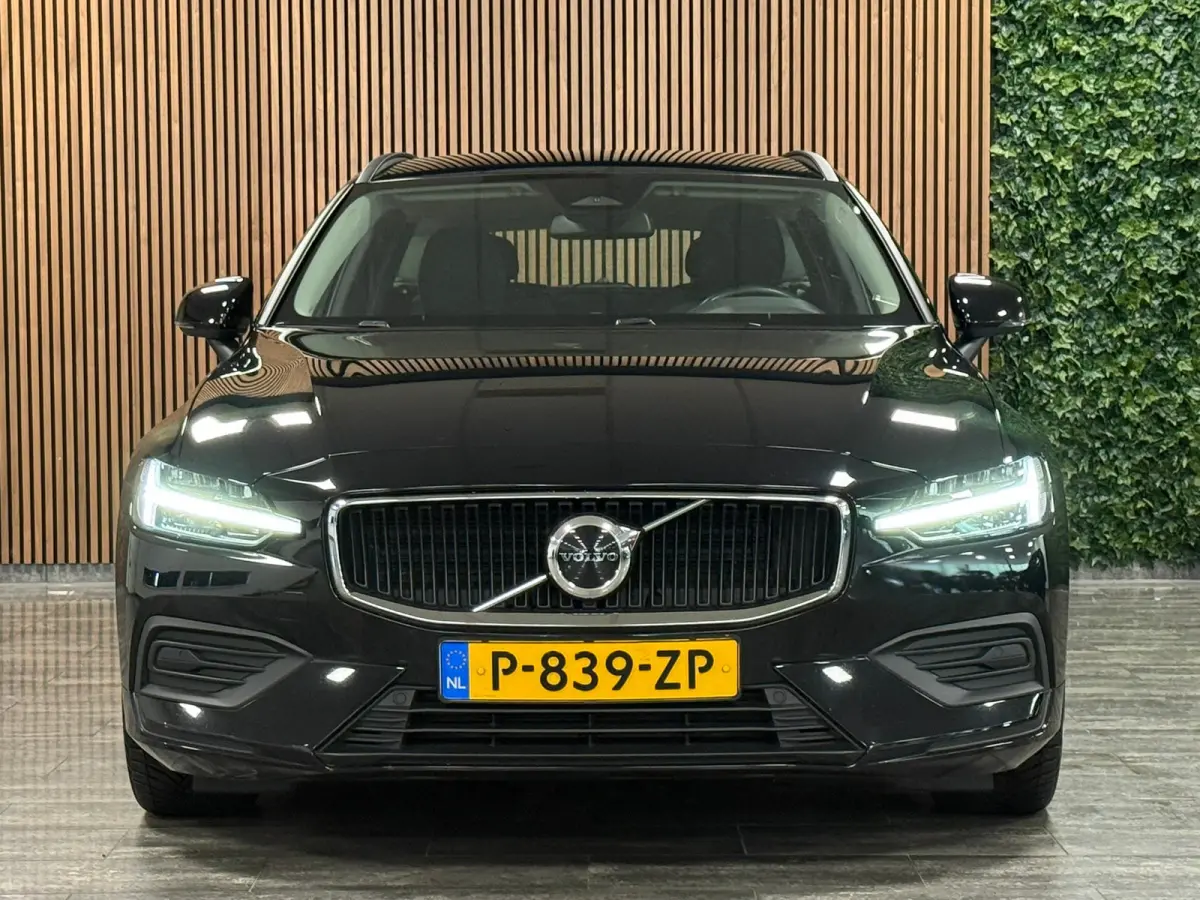 B3 Essential Edition | All Season Banden | Cruise Control | Google Infotainment | Parkeersensoren achter | Climate Control L+R | Regensensor | 17 Inch | DAB Radio | Apple Carplay/Android Aut