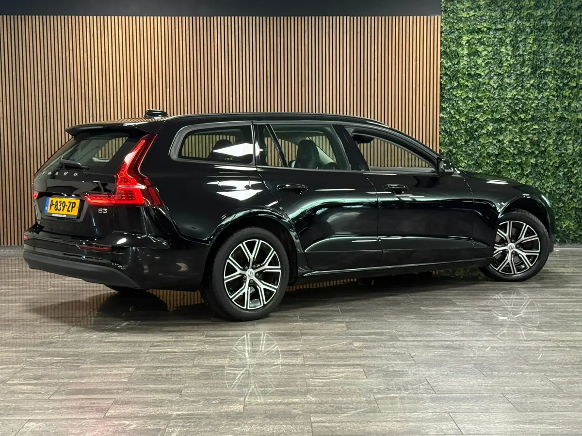 B3 Essential Edition | All Season Banden | Cruise Control | Google Infotainment | Parkeersensoren achter | Climate Control L+R | Regensensor | 17 Inch | DAB Radio | Apple Carplay/Android Aut