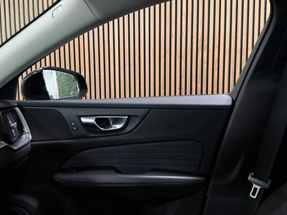 B3 Essential Edition | All Season Banden | Cruise Control | Google Infotainment | Parkeersensoren achter | Climate Control L+R | Regensensor | 17 Inch | DAB Radio | Apple Carplay/Android Aut