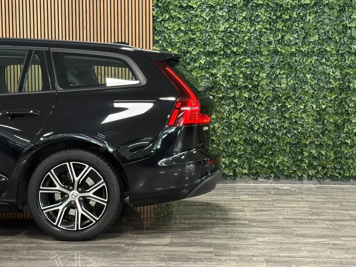 B3 Essential Edition | All Season Banden | Cruise Control | Google Infotainment | Parkeersensoren achter | Climate Control L+R | Regensensor | 17 Inch | DAB Radio | Apple Carplay/Android Aut