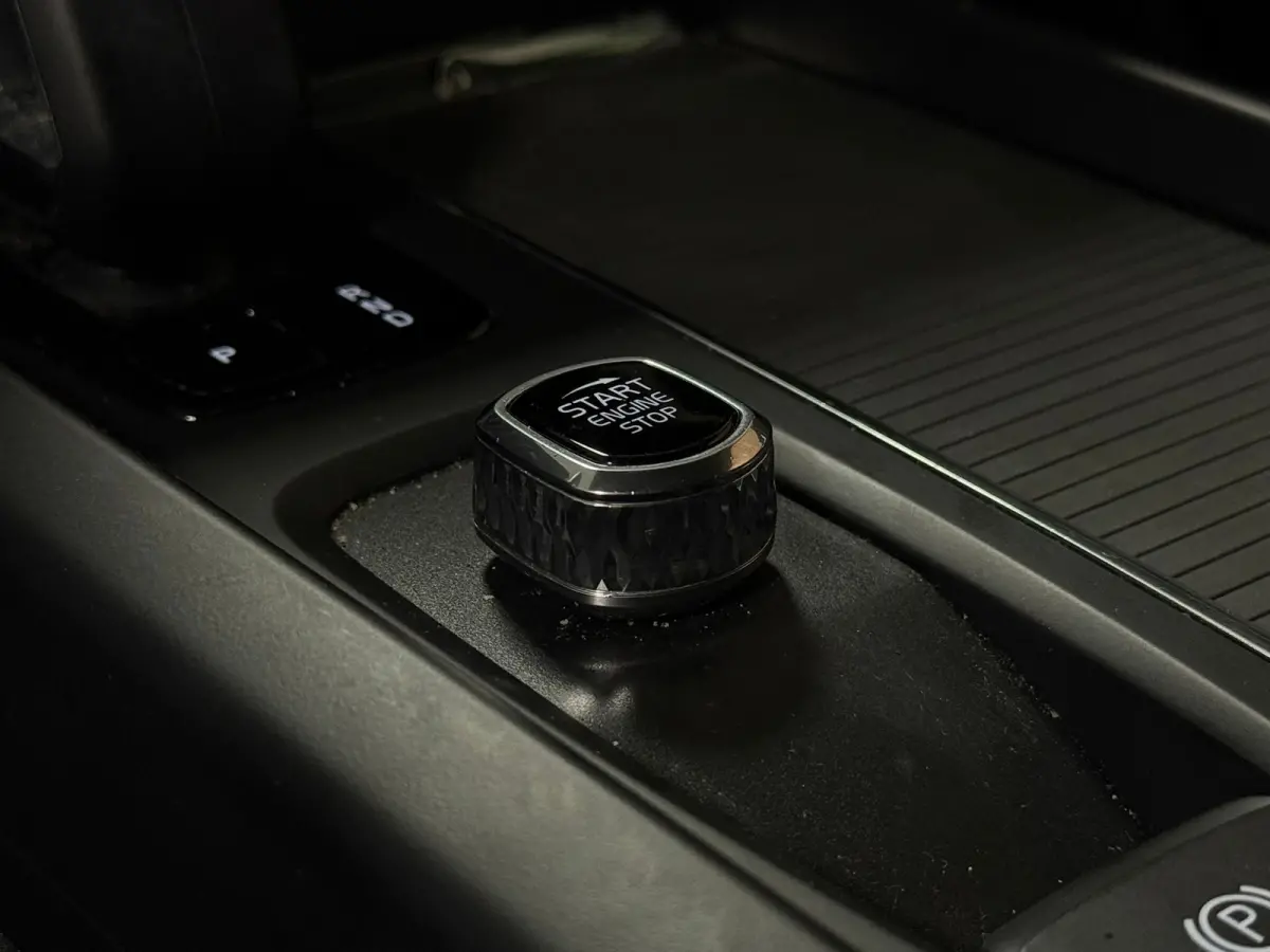 B3 Essential Edition | All Season Banden | Cruise Control | Google Infotainment | Parkeersensoren achter | Climate Control L+R | Regensensor | 17 Inch | DAB Radio | Apple Carplay/Android Aut