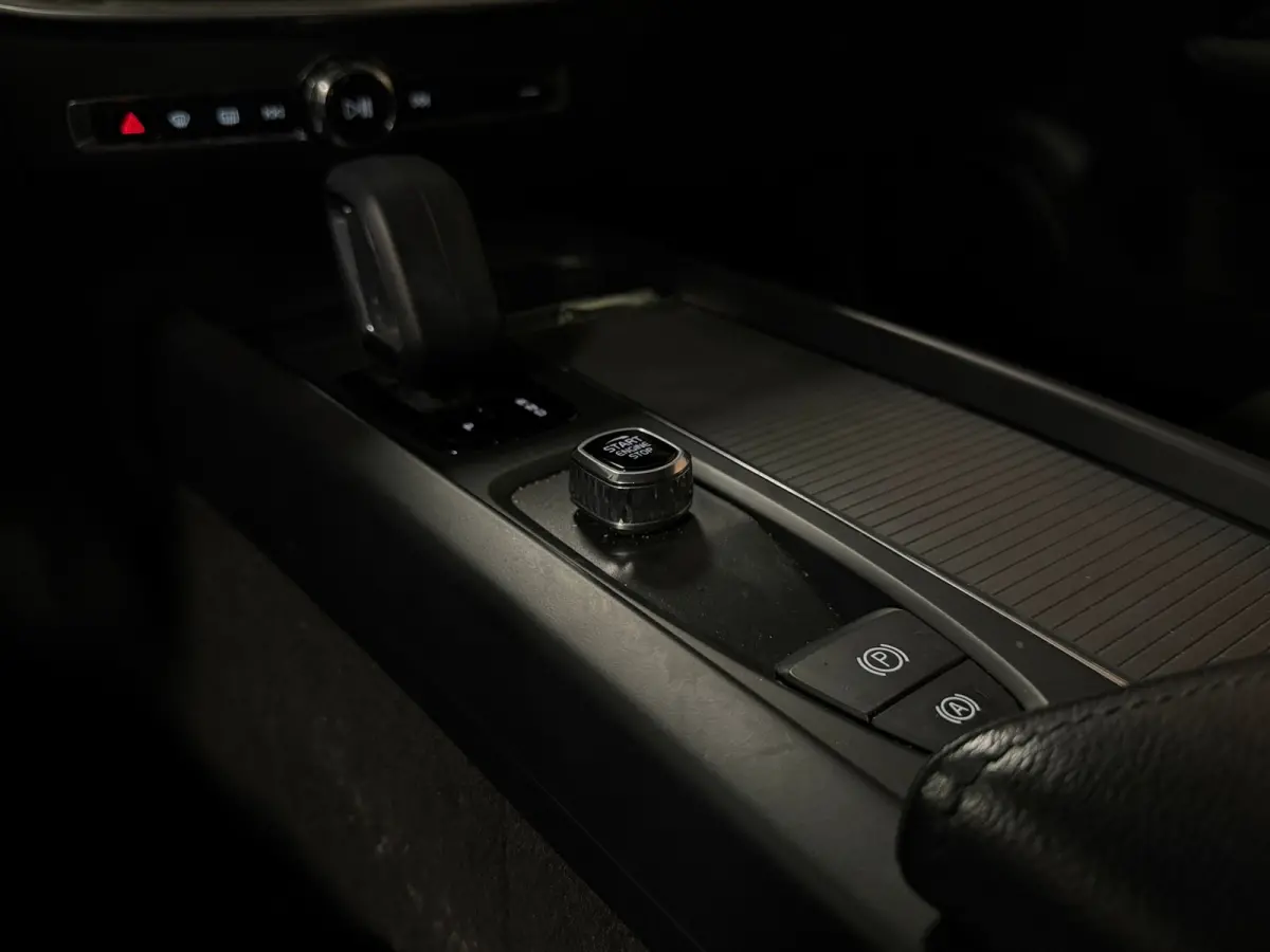 B3 Essential Edition | All Season Banden | Cruise Control | Google Infotainment | Parkeersensoren achter | Climate Control L+R | Regensensor | 17 Inch | DAB Radio | Apple Carplay/Android Aut
