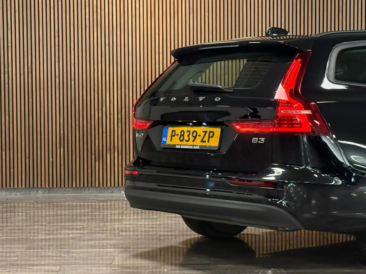 B3 Essential Edition | All Season Banden | Cruise Control | Google Infotainment | Parkeersensoren achter | Climate Control L+R | Regensensor | 17 Inch | DAB Radio | Apple Carplay/Android Aut
