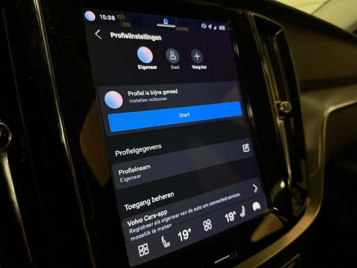 B3 Essential Edition | All Season Banden | Cruise Control | Google Infotainment | Parkeersensoren achter | Climate Control L+R | Regensensor | 17 Inch | DAB Radio | Apple Carplay/Android Aut