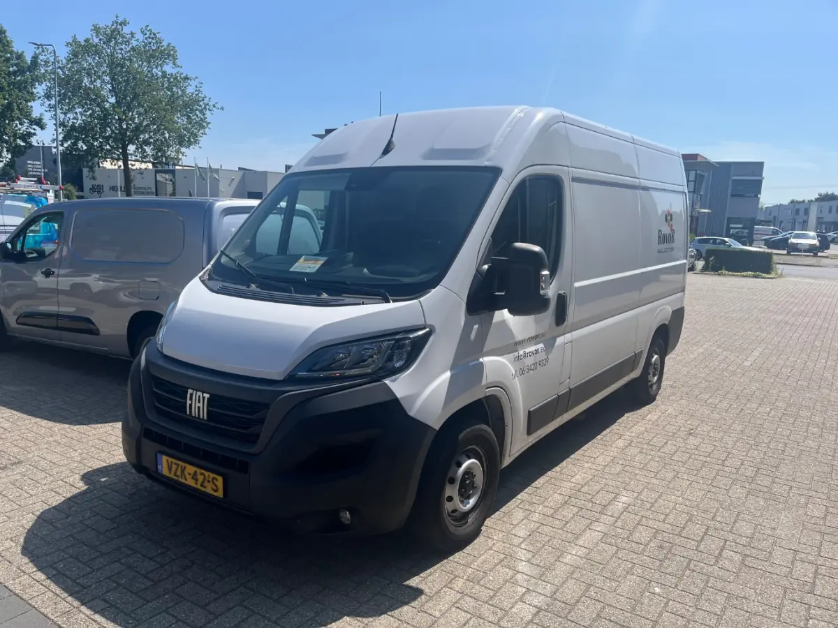Professional Standaard L2H2 | 120PK | TREKHAAK | A-CAMERA| | 2 symmetrische achterdeuren | Achteruitrijcamera | Automatische airconditioning