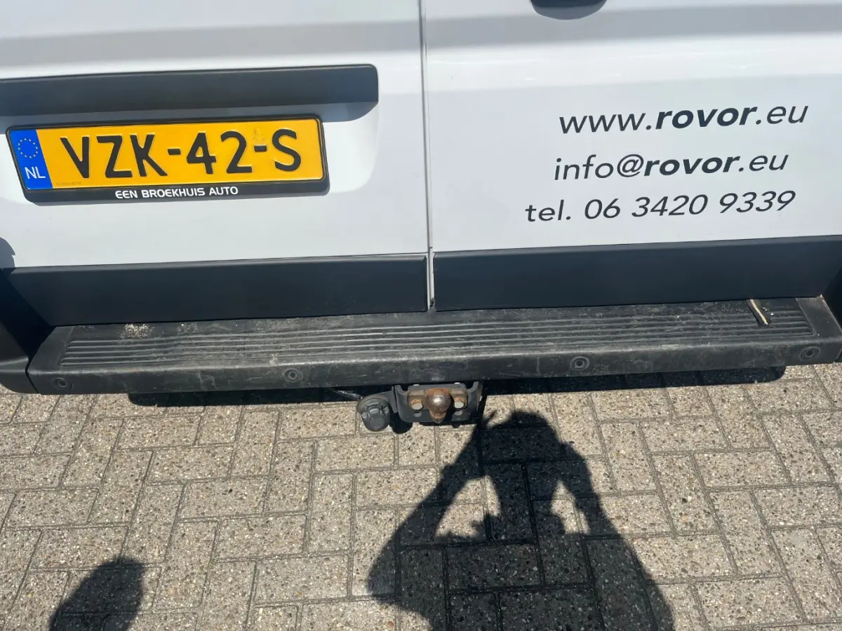 Professional Standaard L2H2 | 120PK | TREKHAAK | A-CAMERA| | 2 symmetrische achterdeuren | Achteruitrijcamera | Automatische airconditioning
