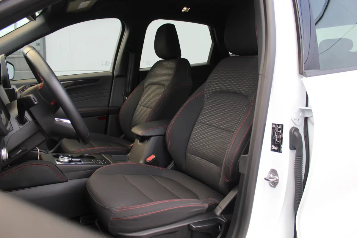 2.5 PHEV ST-Line | 360 Camera | Adap. Cruise C. | Winter Pakket | Keyless | LED | CarPlay | BLIS | Climate C. | PDC V&A | 360 Camera | Adap. Cruise C. | Winter Pakket | Keyless | LED | CarPl