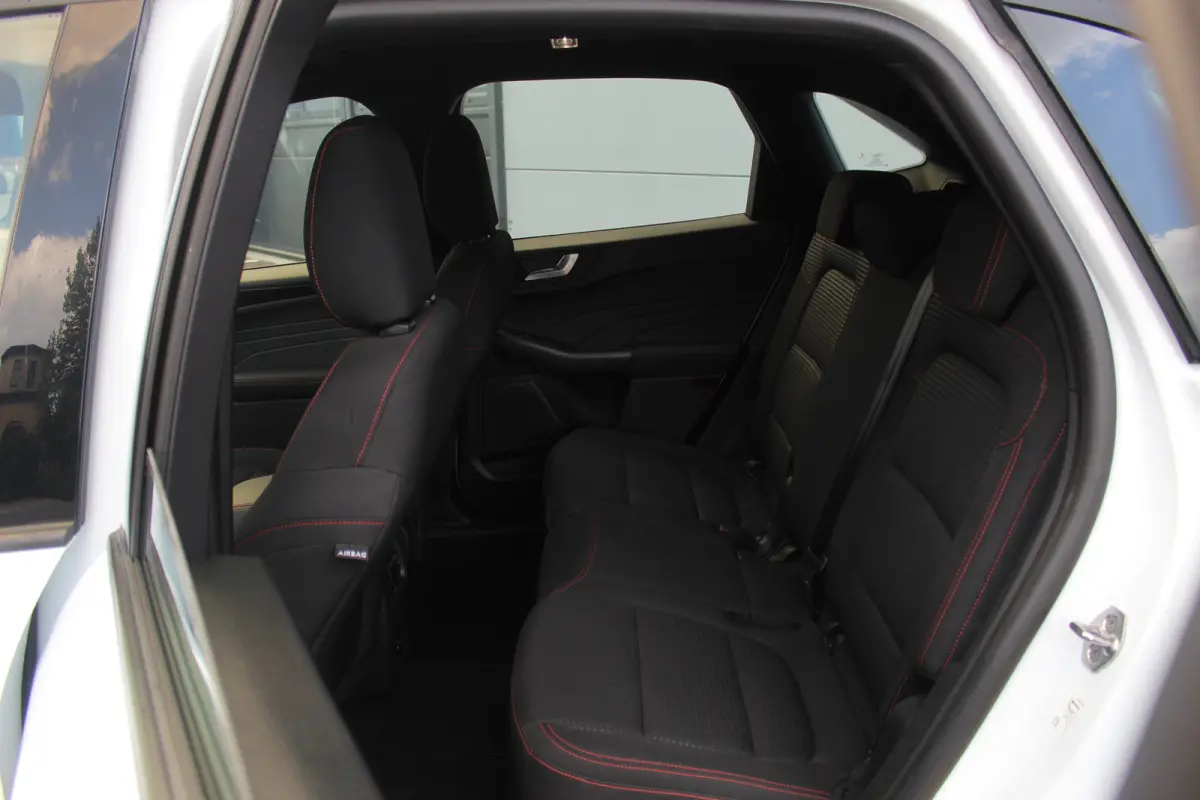 2.5 PHEV ST-Line | 360 Camera | Adap. Cruise C. | Winter Pakket | Keyless | LED | CarPlay | BLIS | Climate C. | PDC V&A | 360 Camera | Adap. Cruise C. | Winter Pakket | Keyless | LED | CarPl