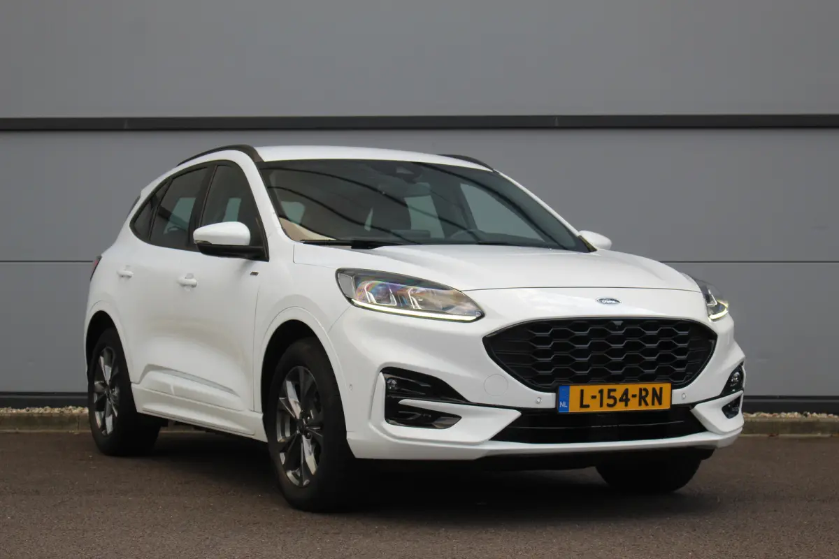 2.5 PHEV ST-Line | 360 Camera | Adap. Cruise C. | Winter Pakket | Keyless | LED | CarPlay | BLIS | Climate C. | PDC V&A | 360 Camera | Adap. Cruise C. | Winter Pakket | Keyless | LED | CarPl