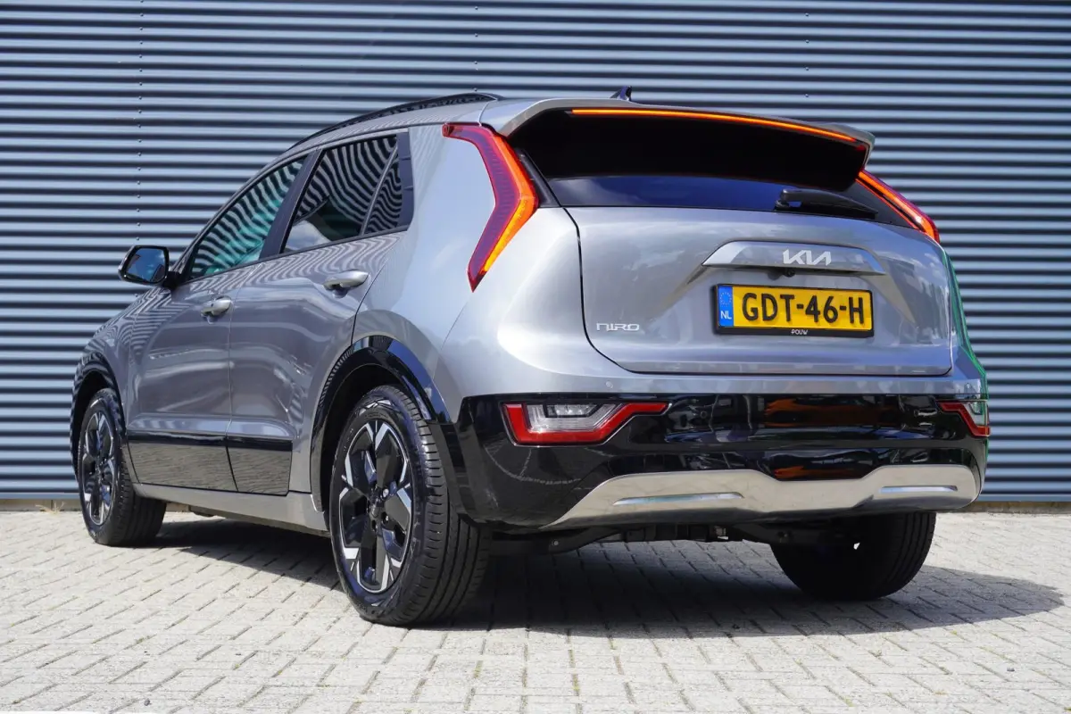 204pk Edition Advanced 64.8 kWh | Stoel / Stuurverwarming | Camera | Dashcam | Adaptive cruise