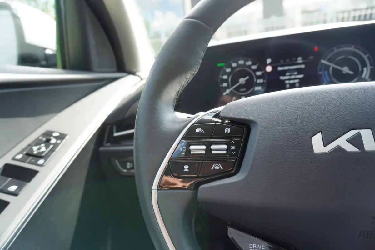 204pk Edition Advanced 64.8 kWh | Stoel / Stuurverwarming | Camera | Dashcam | Adaptive cruise