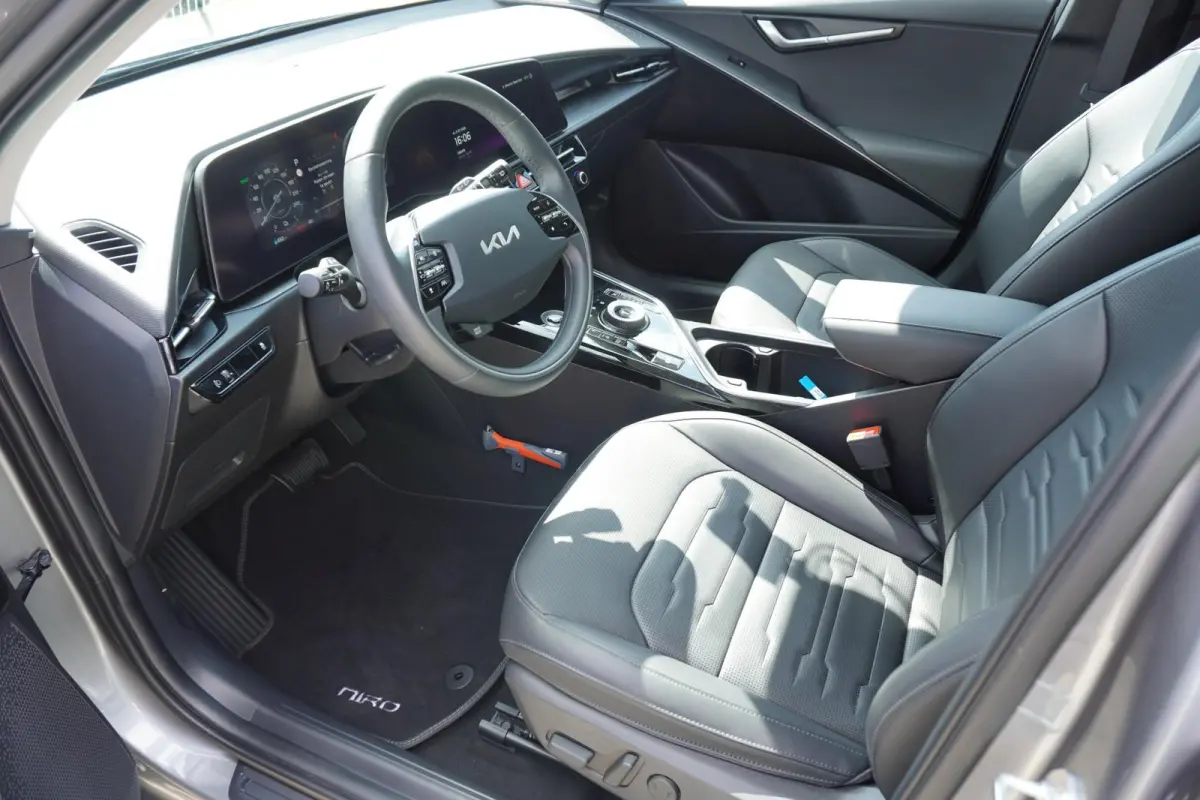 204pk Edition Advanced 64.8 kWh | Stoel / Stuurverwarming | Camera | Dashcam | Adaptive cruise