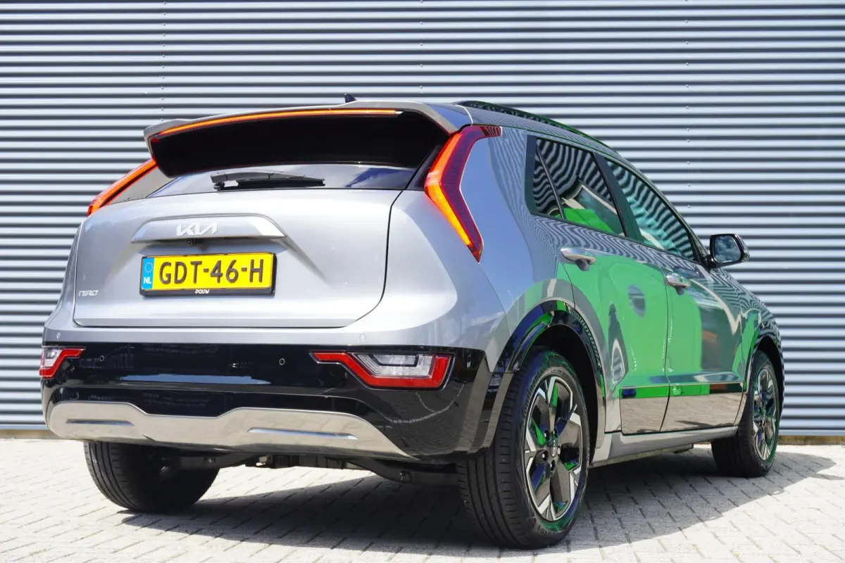 204pk Edition Advanced 64.8 kWh | Stoel / Stuurverwarming | Camera | Dashcam | Adaptive cruise