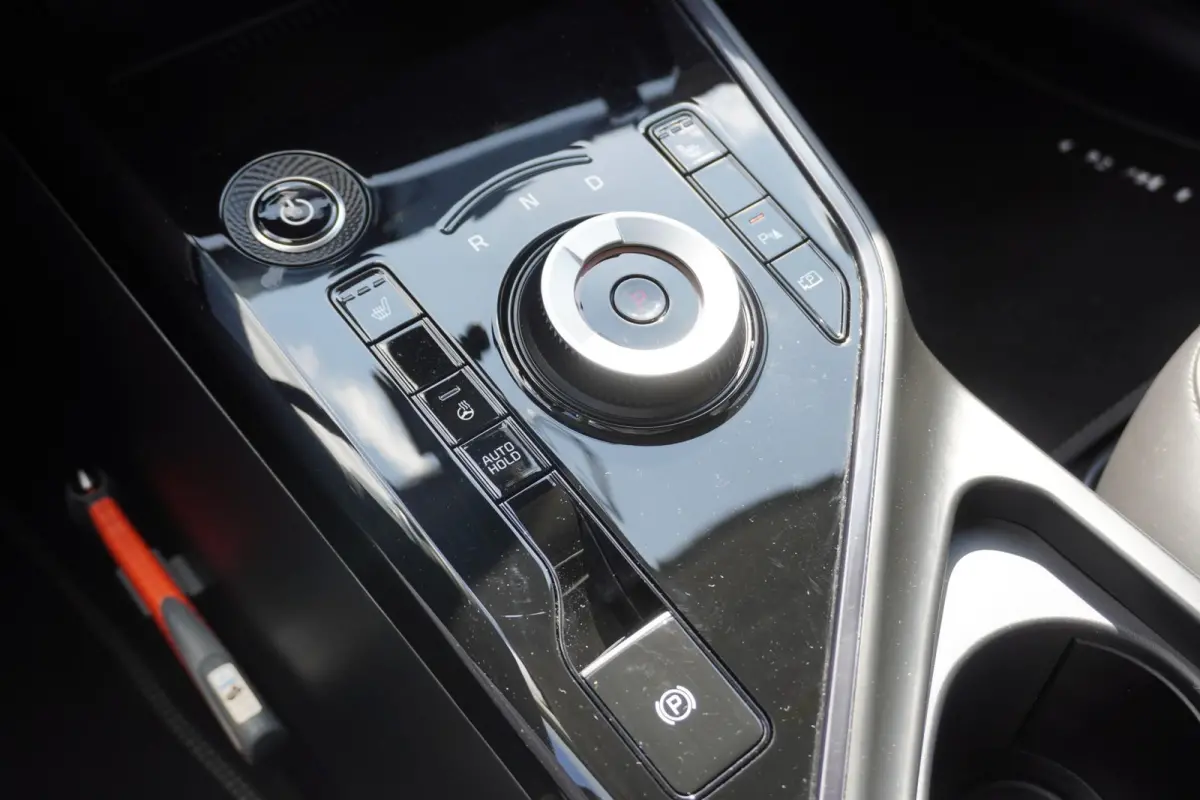 204pk Edition Advanced 64.8 kWh | Stoel / Stuurverwarming | Camera | Dashcam | Adaptive cruise
