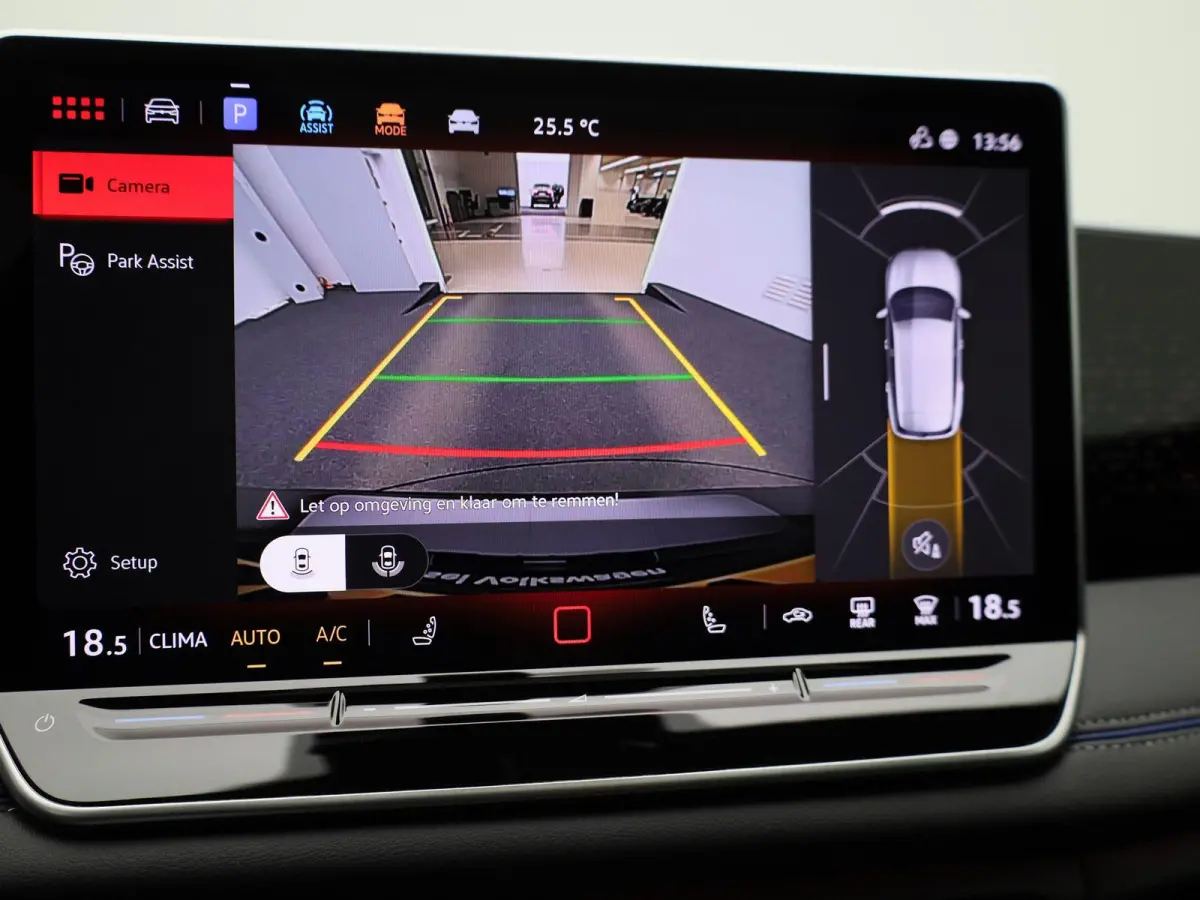 1.5 eHybrid R-Line Edition 204 PK| Origineel Nederlands | 1e Eigenaar | Panoramadak | Navigatie | Achteruitrijcamera | Achterklep Elektrisch