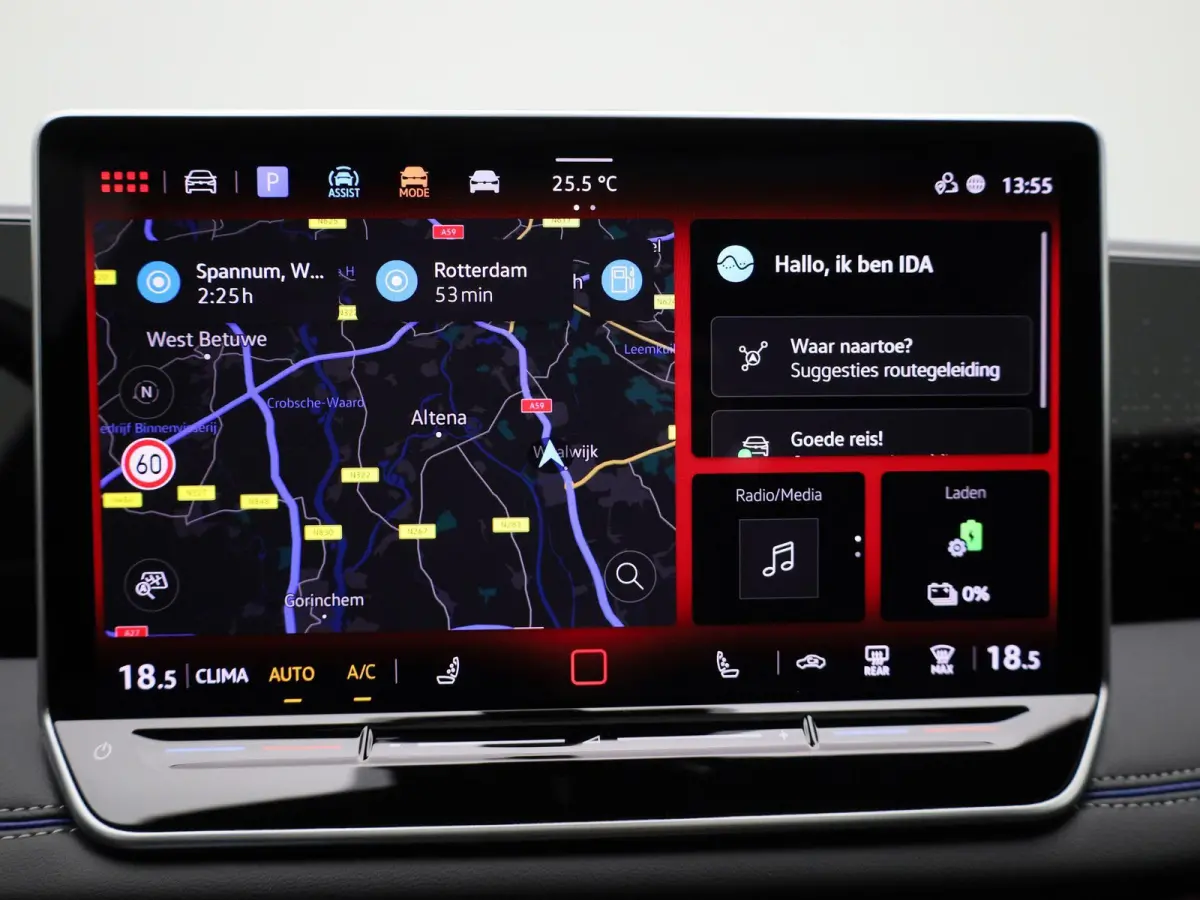 1.5 eHybrid R-Line Edition 204 PK| Origineel Nederlands | 1e Eigenaar | Panoramadak | Navigatie | Achteruitrijcamera | Achterklep Elektrisch