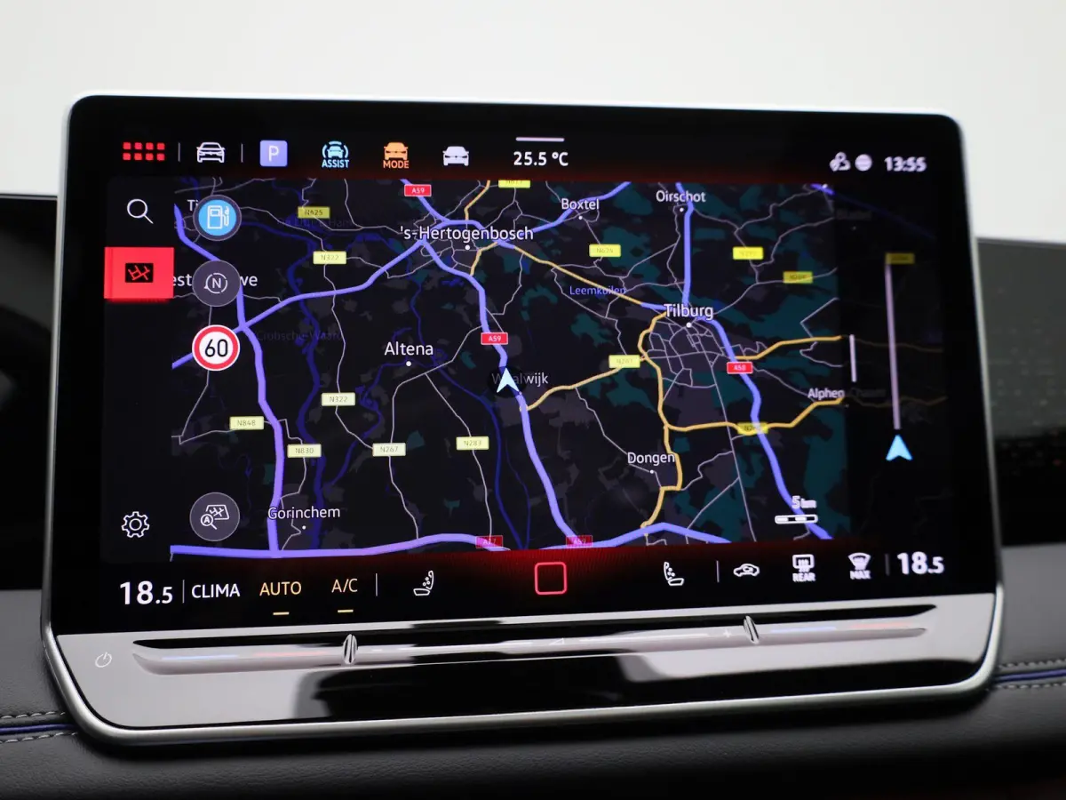 1.5 eHybrid R-Line Edition 204 PK| Origineel Nederlands | 1e Eigenaar | Panoramadak | Navigatie | Achteruitrijcamera | Achterklep Elektrisch